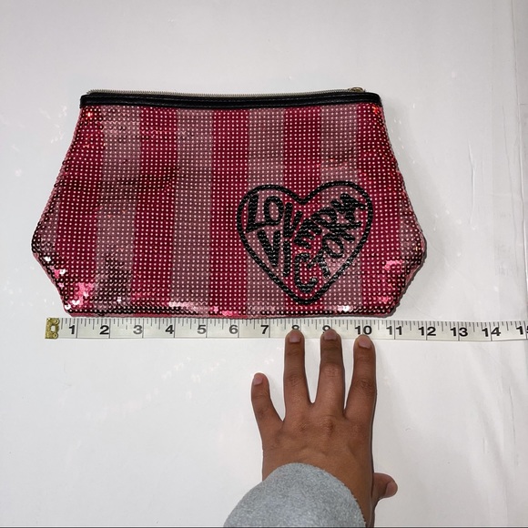 Victoria secret pink sequin wristlet for makeup or traveling - Picture 4 of 9